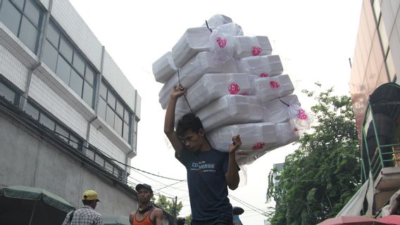 KemenkopUKM Siapkan Bantuan untuk Pedagang yang Terdampak Kebakaran di Pasar Cempaka Putih