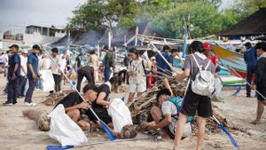 InJourney Gandeng Pandawara Group, Angkut 2,25 Ton Sampah di Pantai Kelan Bali