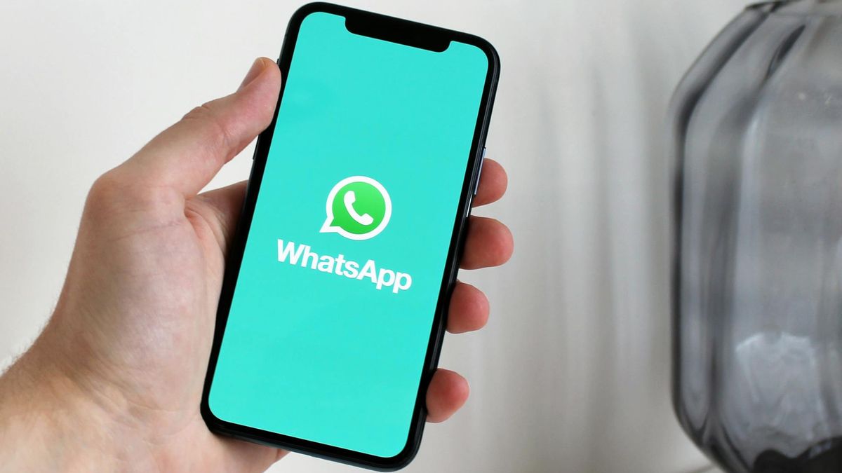 Iranian Government Lifts Access Restrictions To WhatsApp And Google Play