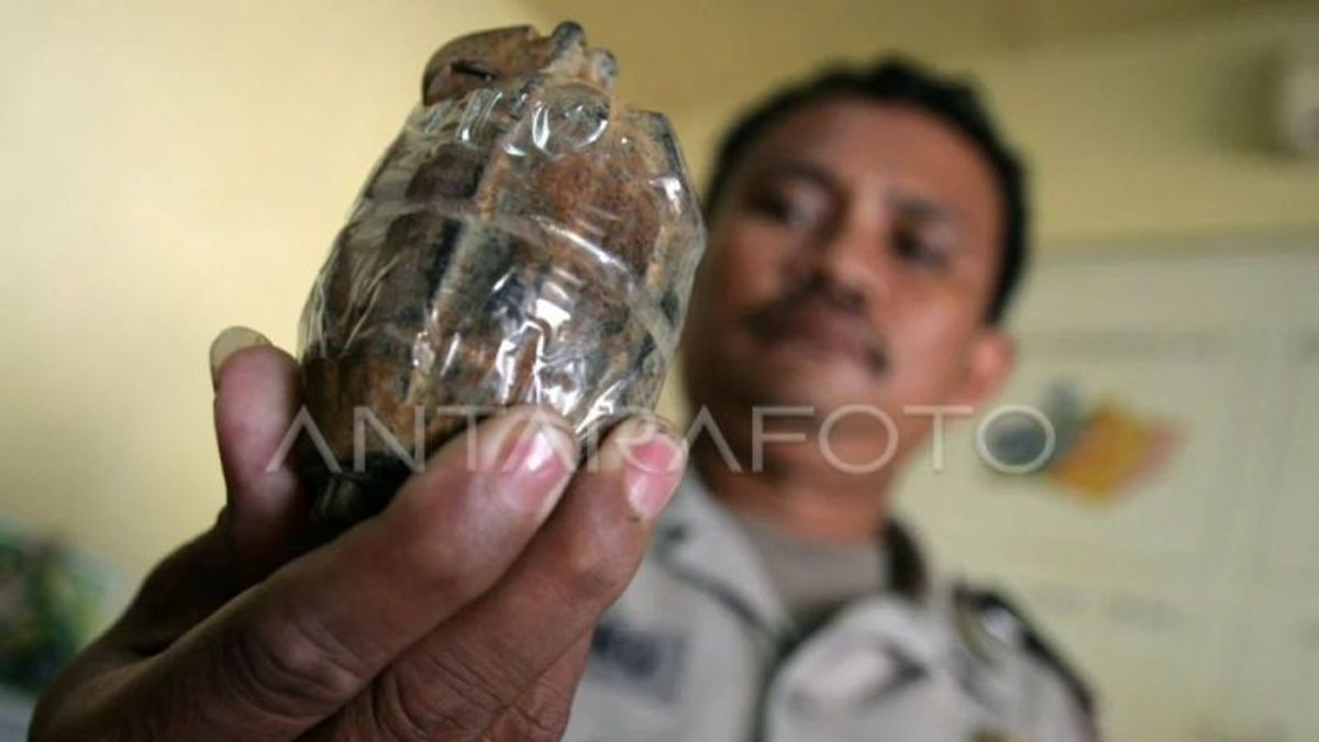 مزارعو غوا فقدوا 3 أصابع بسبب انفجار قنبلة يدوية أثناء قطع العشب