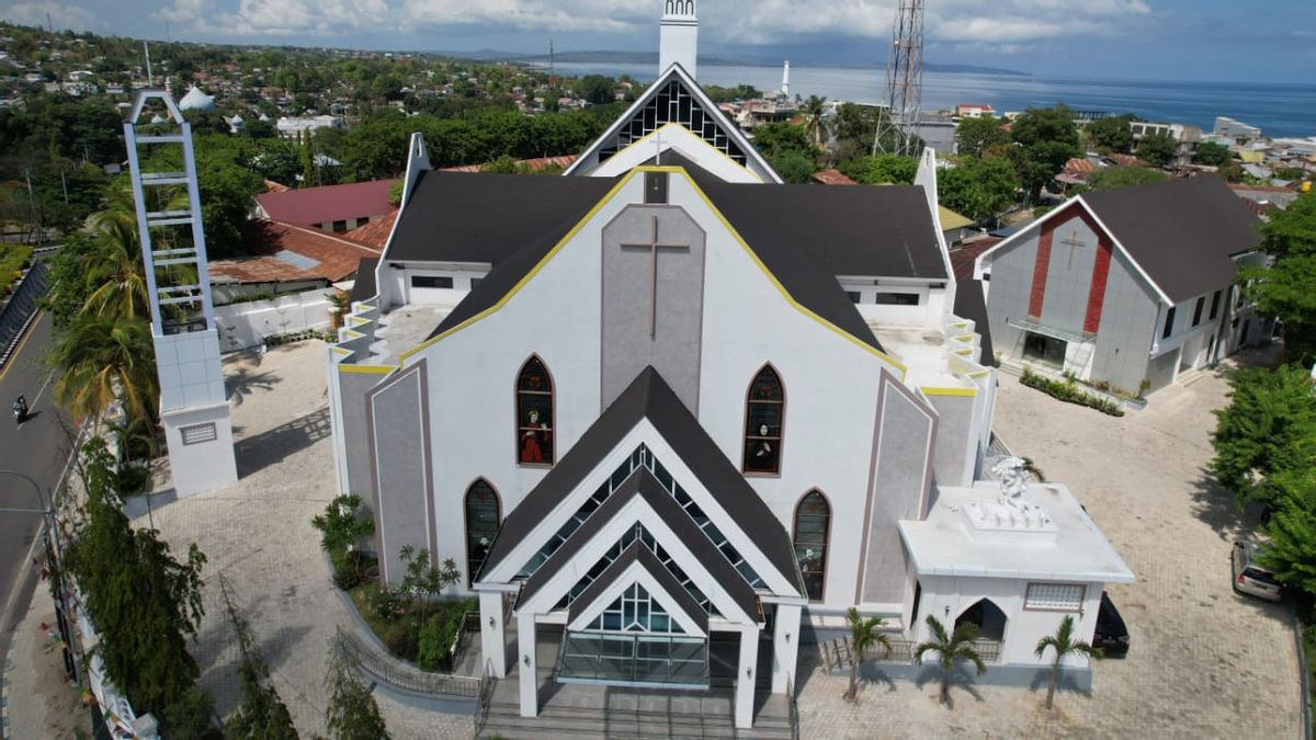Construction de l’église cathédrale de Kupang Rampung, Basuki: création d’un environnement culturel