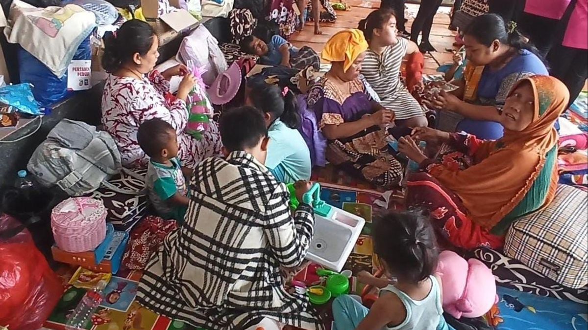 Hundreds Of Pertamina Plumpang Fire Victims, Need Clothes And Baby Diapers