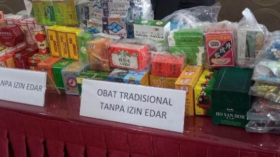 Edarkan 17 Ribu Obat Impor Ilegal, 2 Pedagang di Pekanbaru Diamankan Petugas BPOM