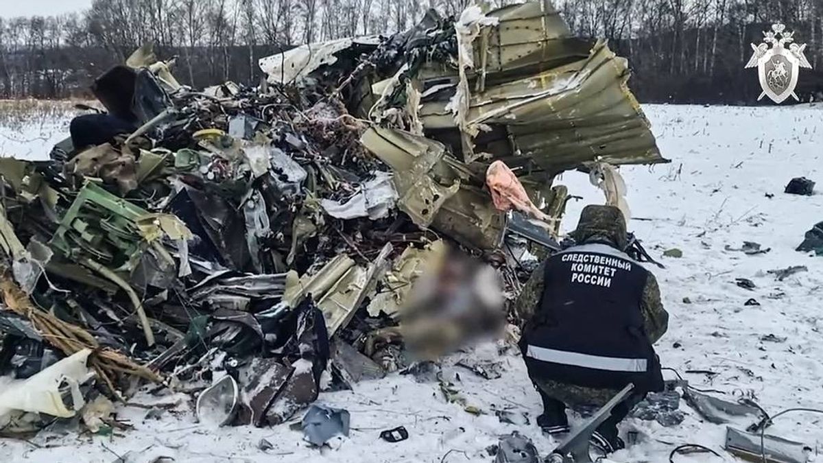 تؤكد البيانات الصندوق الأسود للطائرة العسكرية الروسية التي تحطمت في بيلغورود التأثير الخارجي ، هل تم إسقاطها بالرصاص؟