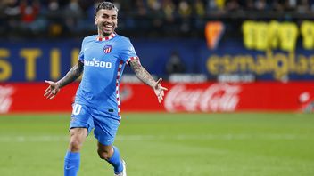 Angel Correa Scores A Goal Against Villarreal From The Middle Of The Field, Here's The Chronology