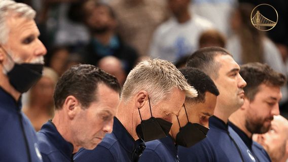 إطلاق النار في تكساس الابتدائية يقتل 19 طالبا ، NBA: نشعر بالسحق