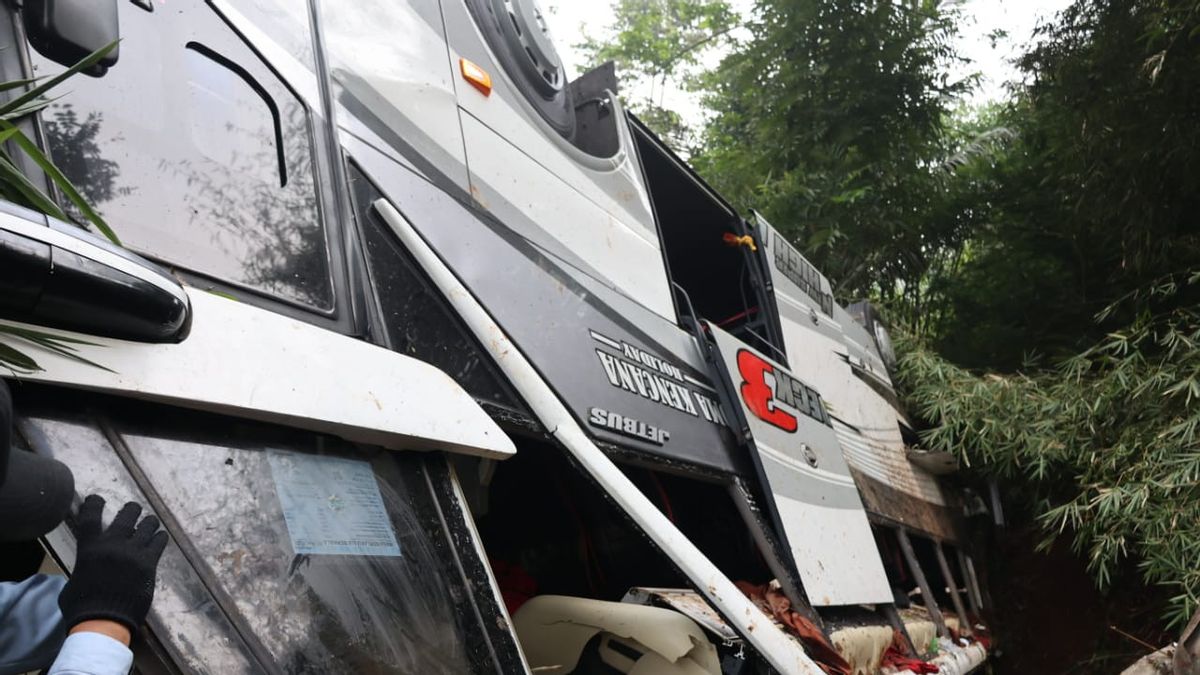 Police Operate Crime Scene For Tourism Bus Accident In Sumedang