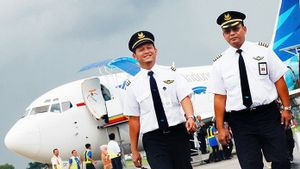 Pilot dkk Akan Divaksinasi April Dorong Pemulihan Industri Penerbangan, Sandiaga Uno: Kita Gas!