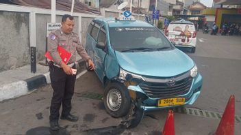 Tabrakan Beruntun di Flyover Tanah Abang Gegara Sopir Taksi Blue Bird Hilang Kendali 