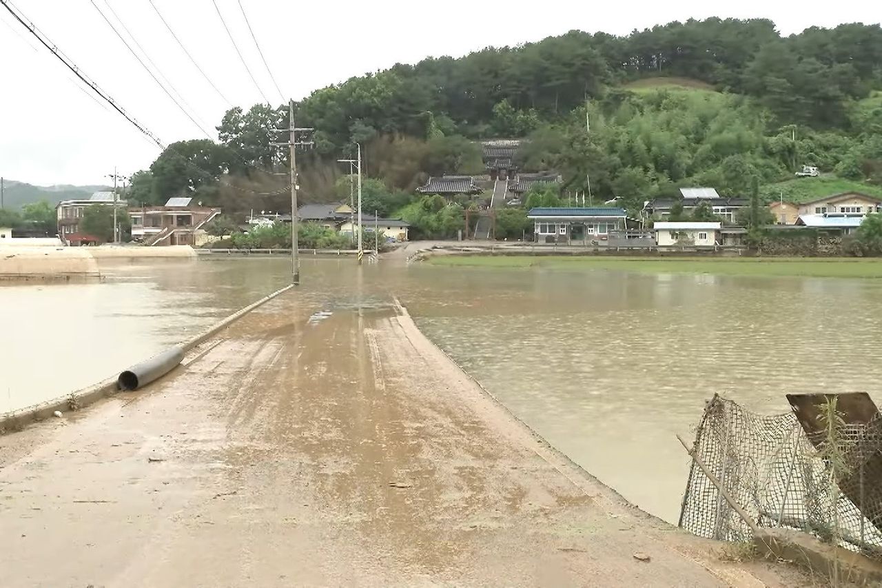 President Yoon Announces 13 Special Disaster Zones in South Korea Due to Heavy Rain