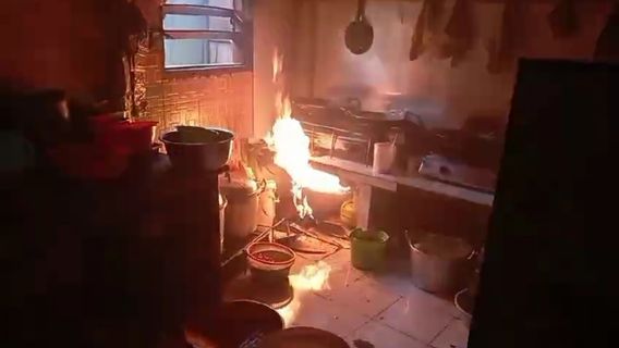 Warung Makan di Matraman Terbakar, Diduga akibat Selang Gas Bocor