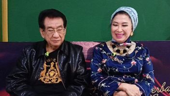 로버트 드 니로와 함께 한 목소리, 안와르 푸아디는 트럼프의 공격을 비난한다.