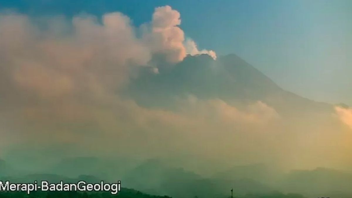 Berita DIY Hari Ini: Hujan Abu Tipis Guyur Sejumlah Wilayah di Lereng Gunung Merapi