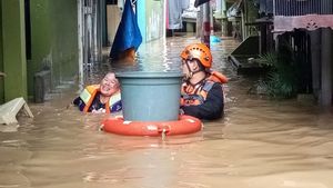 Warga Kebon Pala Mengaku Sudah Terbiasa Kebanjiran Akibat Sungai Ciliwung Meluap