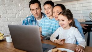 8 Cara Efektif Menjadi Mitra Parenting yang Kompak Bersama Pasangan