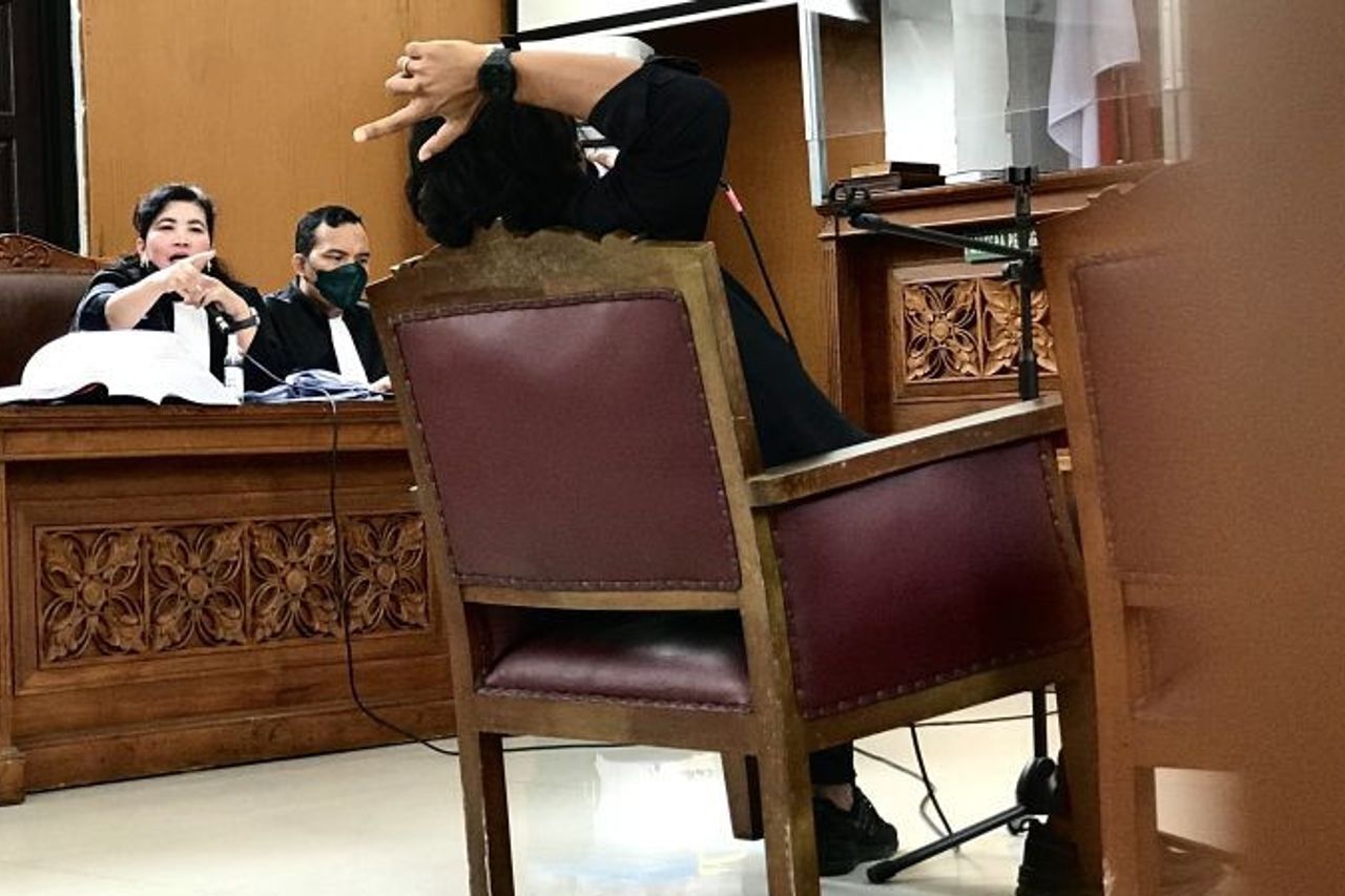 被告の不法な殺害は、FPI戦士の最初の経験で銃撃戦を認める、内なる状態は非常に混沌としている