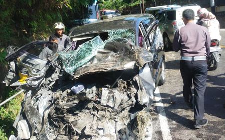 Avanza Tabrak Motor di Grogol Tewaskan Pasutri