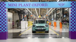 Mini Cooper Generasi Terbaru Resmi Diproduksi di Pabrik Oxford, Segini Banderol Harganya