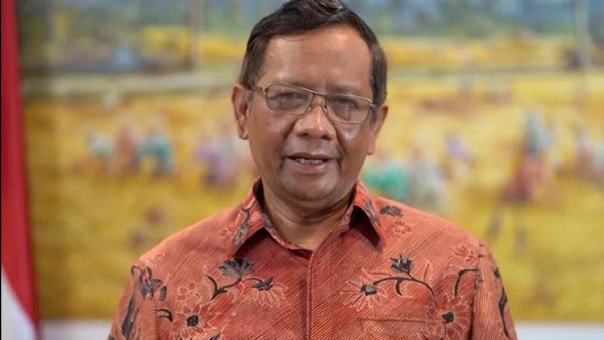 TNI-Police Appelé Amien Rais Pas Impliqué Dans La Fusillade Des Troupes FPI, Mahfud MD: Cela Signifie Que Ce N’est Pas Une Violation Grave Des Droits De L’homme