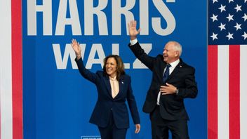 Cawapres Demokrat Tim Walz Janjikan Peran yang Setara Bagi Muslim AS di Pemerintahan Kamala Harris