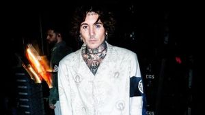 Oli Sykes Sebut Glastonbury dan Coachella Bukan untuk Bring Me The Horizon