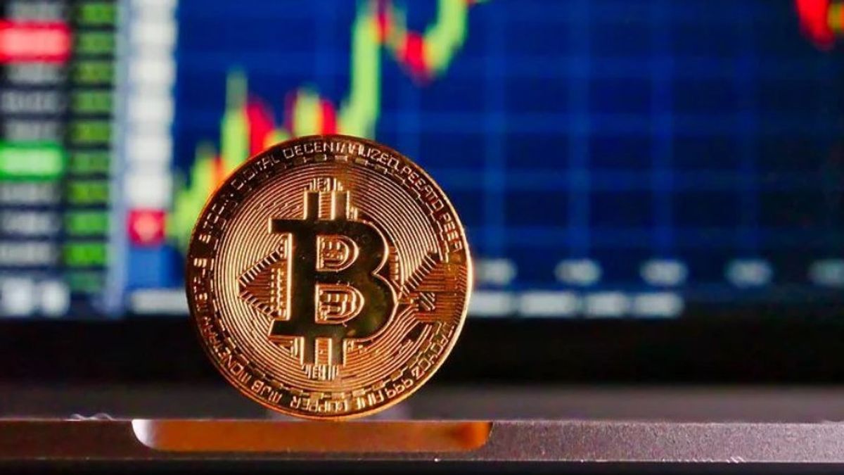 Bitcoin Miner Transfer 4,400 BTC To Binance
