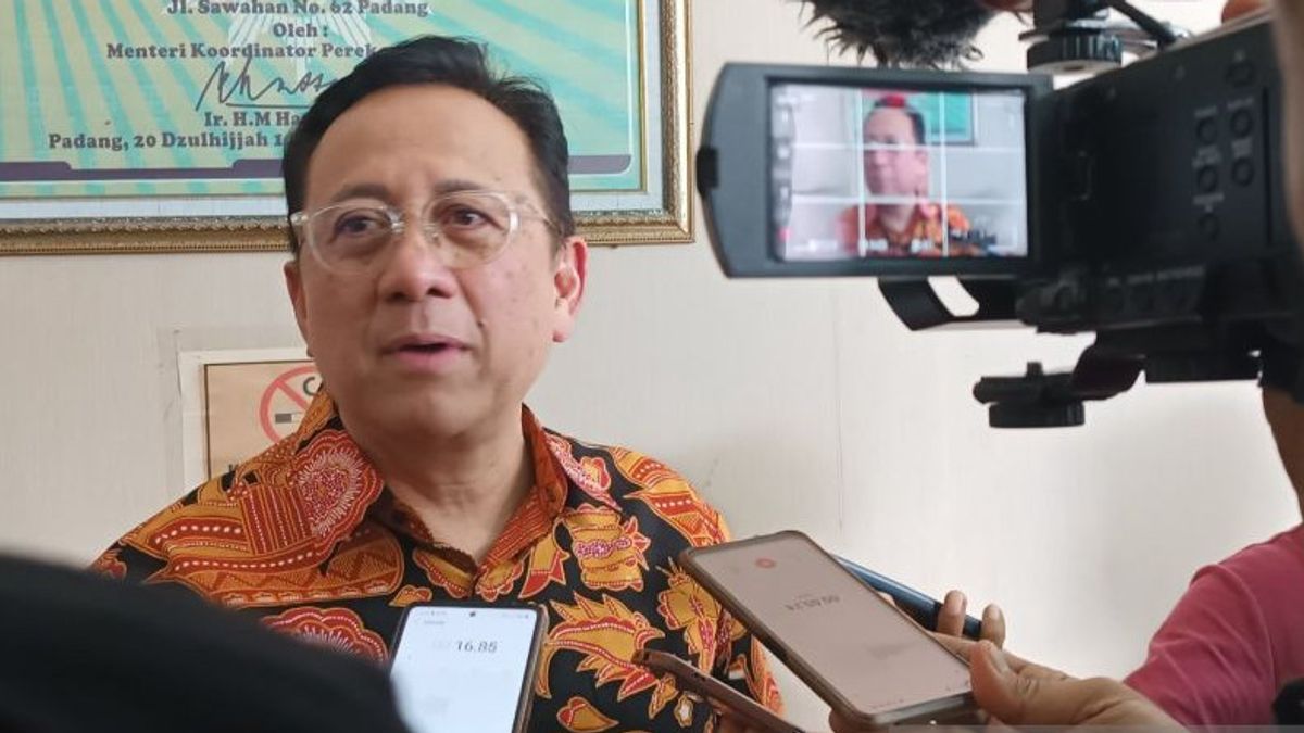由DPD成员候选人Irman Gusman从DPD成员中移除,他认为KPU West Sumatra的决定是错误的