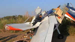 運輸省:インドネシアフライングクラブからBSDで飛行機が墜落