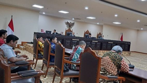 Denny Indrayana Minta MKMK Periksa Ulang Putusan Batas Usia Capres-Cawapres Tanpa Anwar Usman