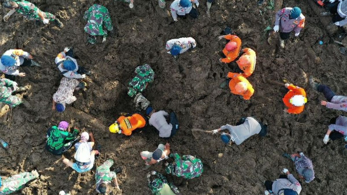 سيتم إضافة عدد من ال الشم للعثور على الضحايا المدفونين بسبب الانهيار الأرضي في باسمان سومبار