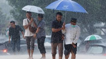ジャカルタは一日の間雨、木曜日の朝から夜にかけて雨