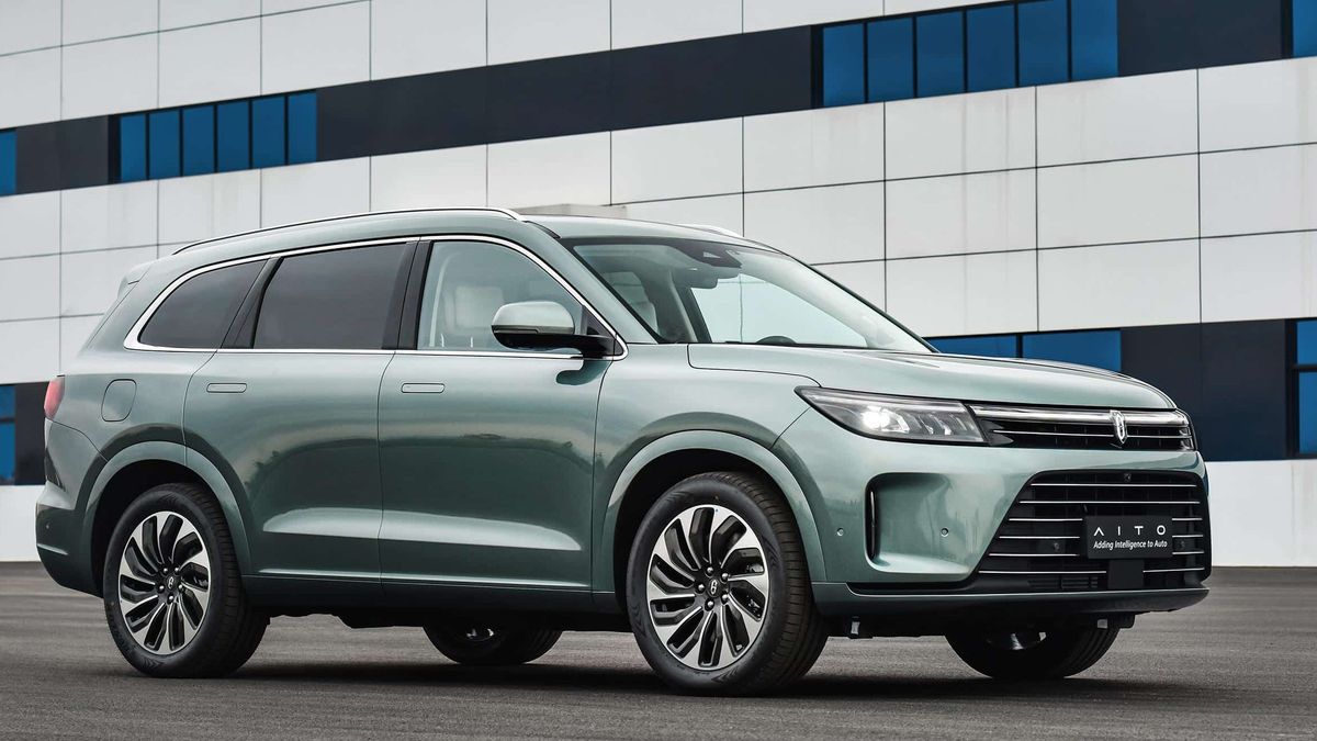 This Huawei Electric SUV Has Only Reached 100,000 SPK In More Than Two Months, What's The Excess?