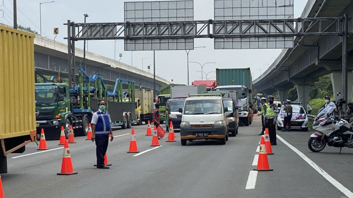 Odd-Even Simulation KM 47 Cikampek Utama Toll Road Crowded