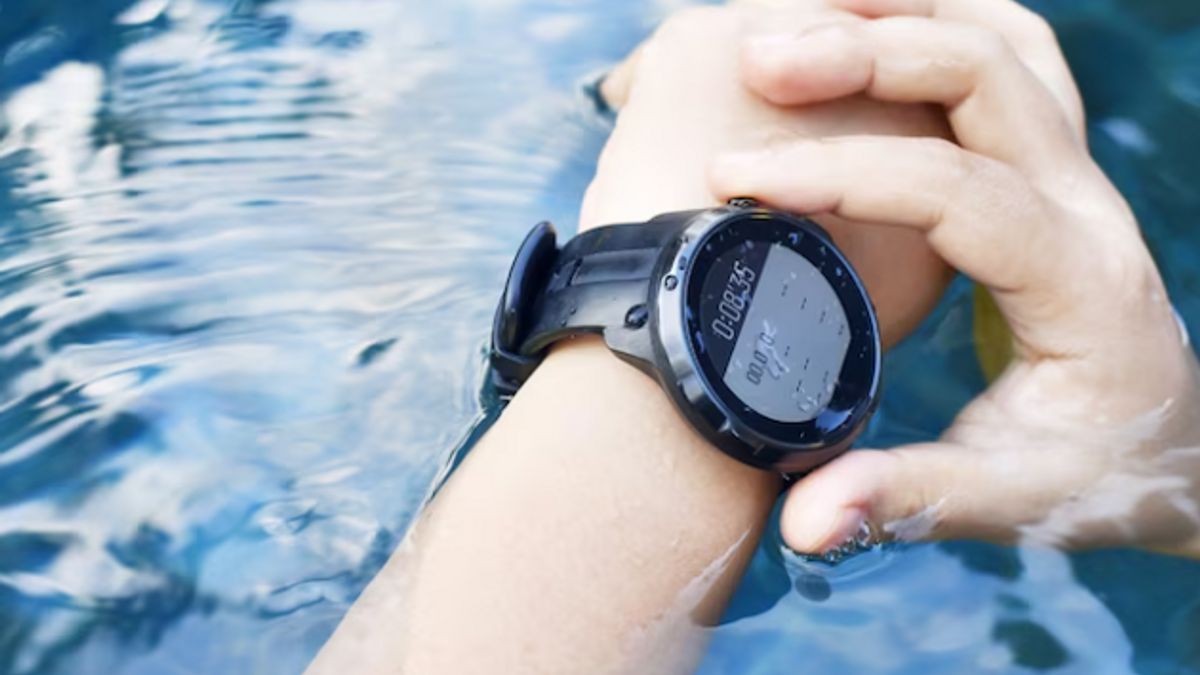 4 conseils pour choisir des montres de natation, pas seulement à l'eau