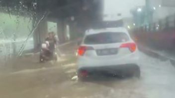 35 RT dan 23 Ruas Jalan di Jakarta Terendam Banjir, Warga Mengungsi di RPTRA