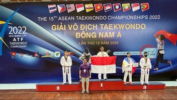 インドネシアのアスリートが2022年ASEANテコンドー選手権大会で金メダルを獲得