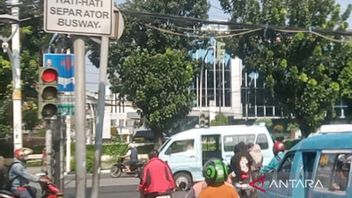 18 Traffic Light In Jakarta Damaged, Here's The List