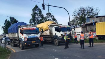 営業時間の遅れ、タンゲランの33台の陸上輸送トラックが警察によって確保