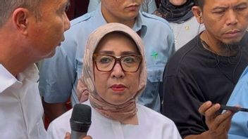 梅加曼东艾滋病毒反应高峰期男同性恋派对的30名男性