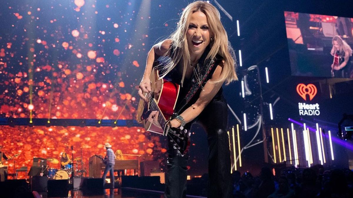 Sheryl Crow Opens New Album With Single Alarm Clock