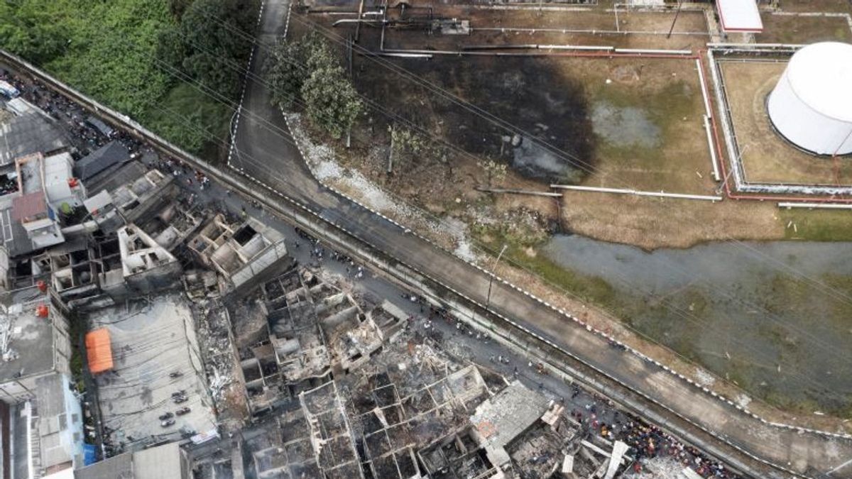 لا يزال 35 من ضحايا حريق مستودع بيرتامينا بلومبانج يعالجون في المستشفى