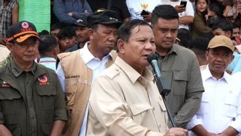 プラボウォ、バレンシアのポスト災害後のきれいな水の危機に関するボビー・ナスティオンの報告書を受け取る