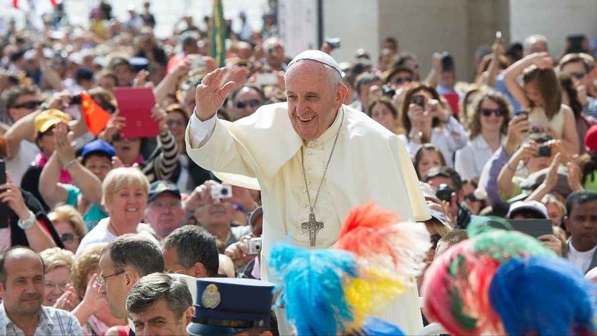 Pope Francis Meets Tim Cook, Many Criticisms Arose For Advocating Limiting The Use Of Mobile Phones