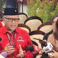 Hasto Sebut PDIP Bakal Langsung Daftarkan Cagub-Cawagub Jakarta ke KPUD