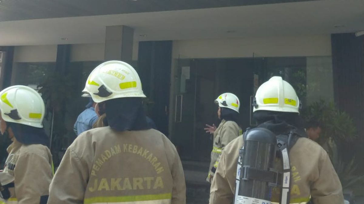 Ruko Bank BCA di Jakut Kebakaran, Muncul Tiga Kali Bunyi Ledakan