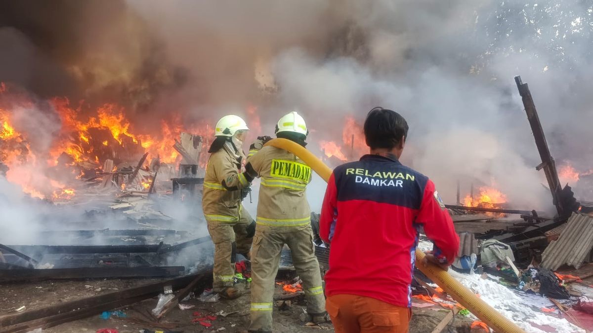 One Elderly Dies In A Great Fire In Penjaringan Jakut