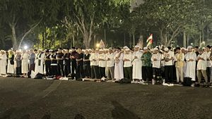 Padati Monas, Peserta Reuni 212 Salat Gaib untuk Korban Bencana Sumatera