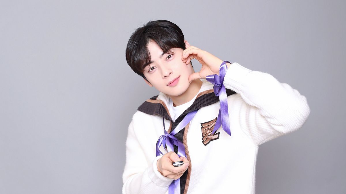 Cha Eun Woo ASTRO Pertimbangkan Main dalam <i>Island</i>, Drakor tentang Orang yang Ingin Akhiri Kutukan