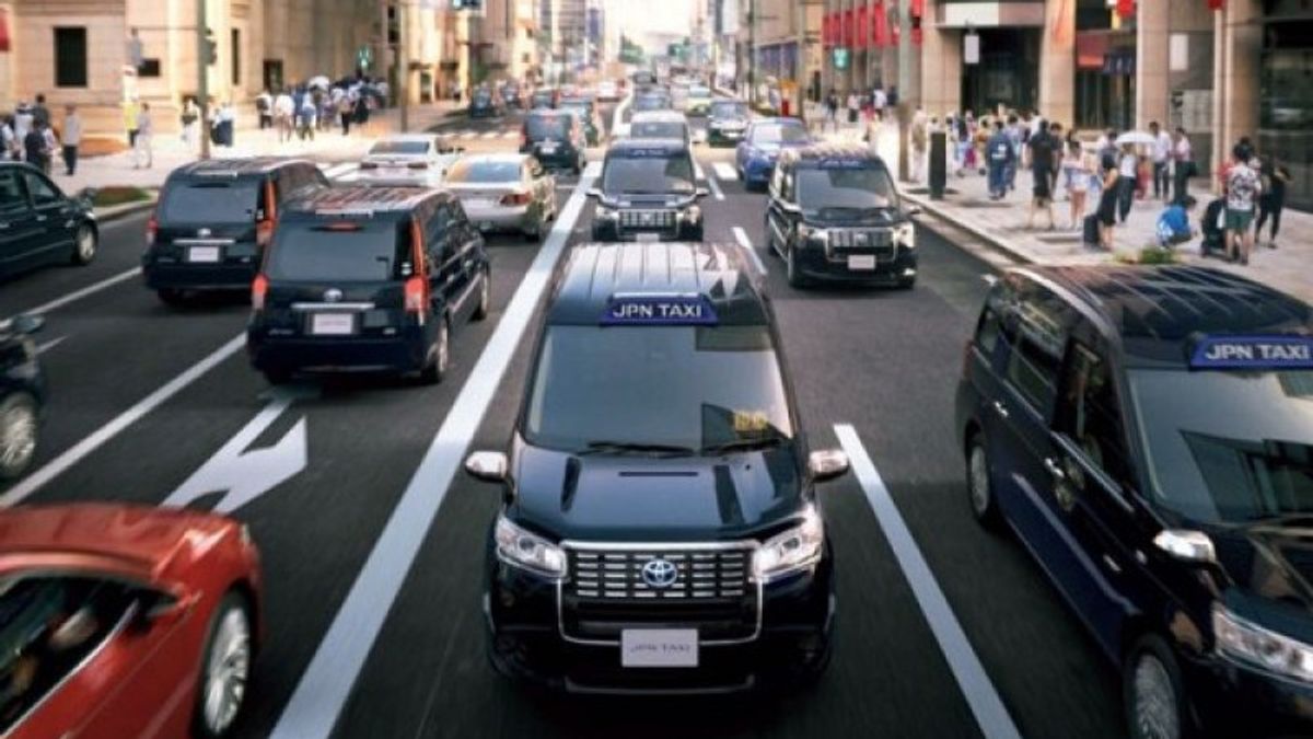 出租车司机短缺,日本将用20种语言获得驾驶执照考试