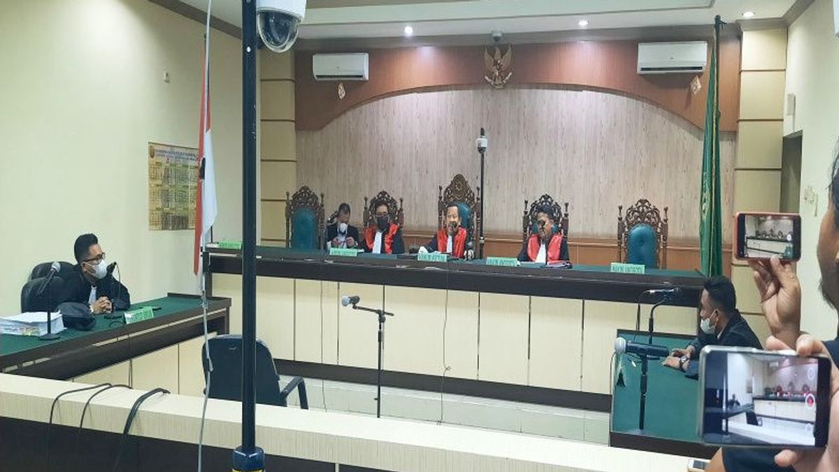 Tried For Corruption Case, Former Head Of ESDM Tanah Bumbu South Kalimantan Confess Guilt To Judge